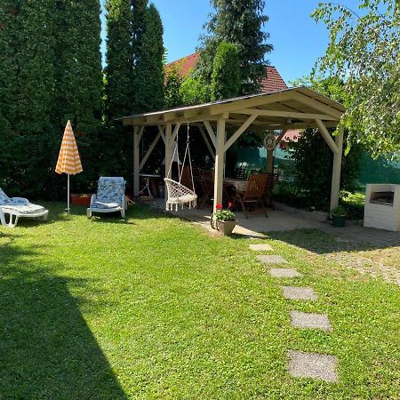 Sommer Ferienhaus Balatonszarszo Eksteriør billede