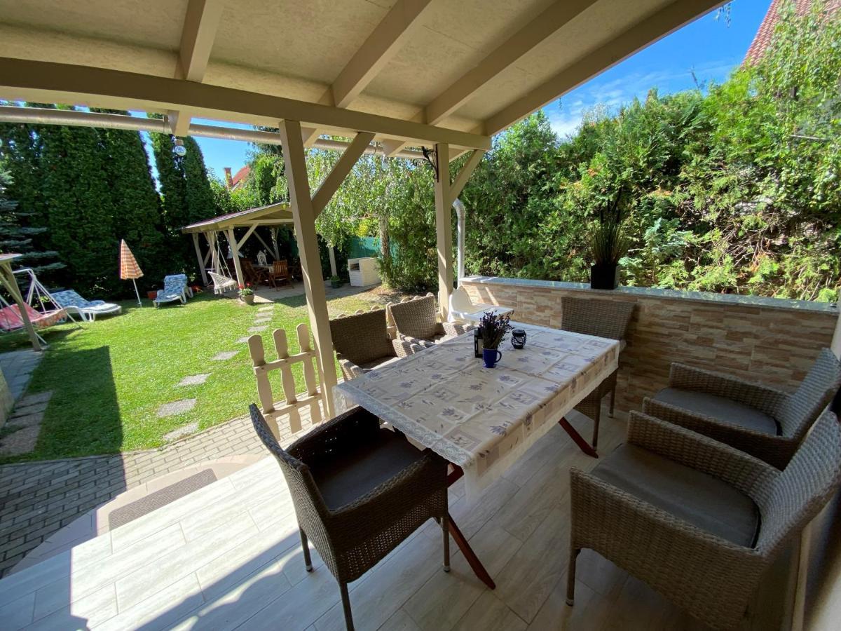 Sommer Ferienhaus Balatonszarszo Eksteriør billede