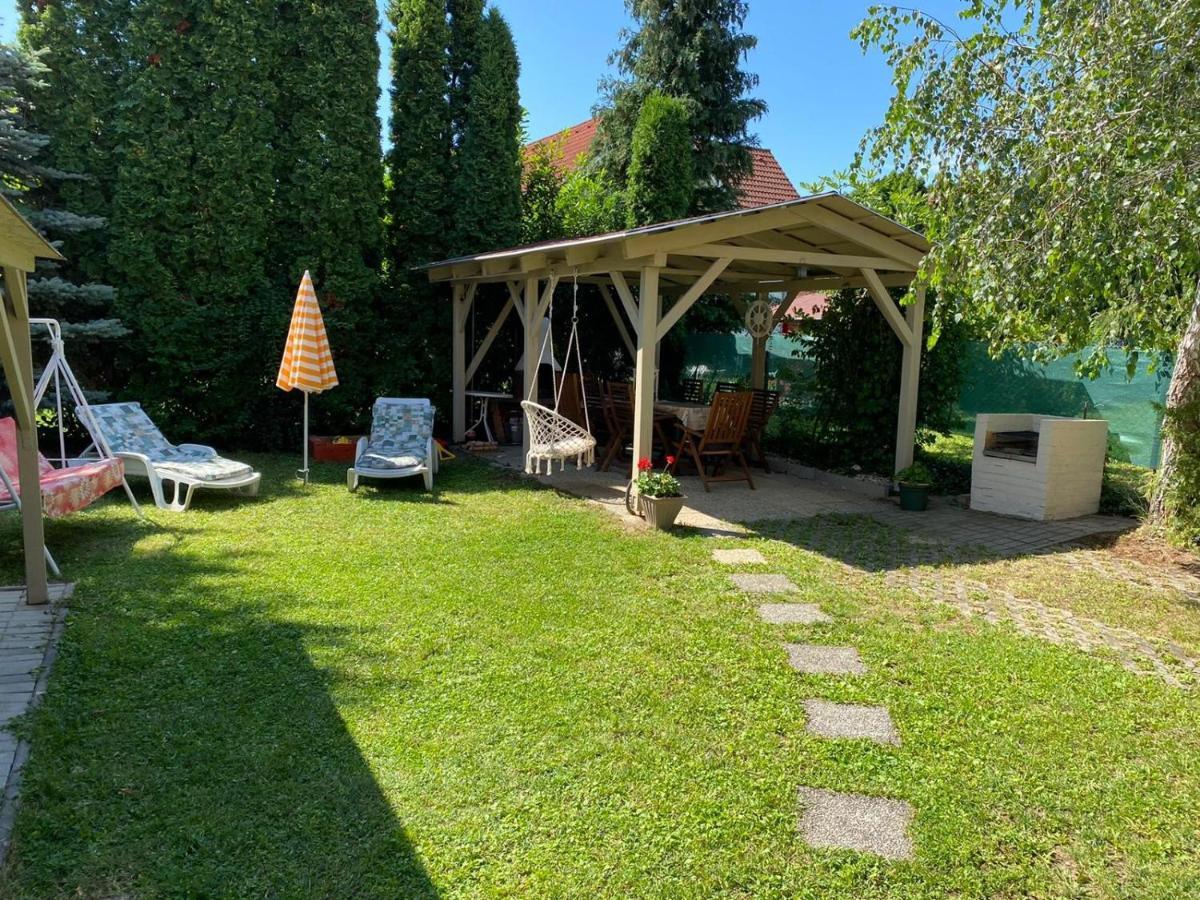 Sommer Ferienhaus Balatonszarszo Eksteriør billede